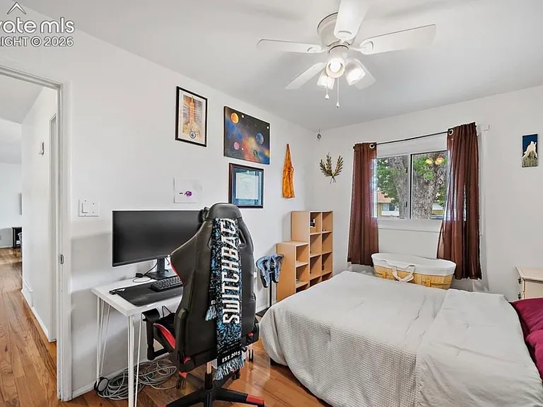 1334 Edith Ln — Photo 11
