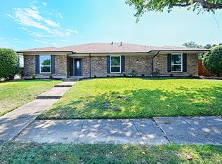 5810 Fawn Valley Ln, Rowlett, TX 75089