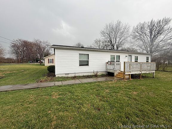 2nd image of 906 Washington Way