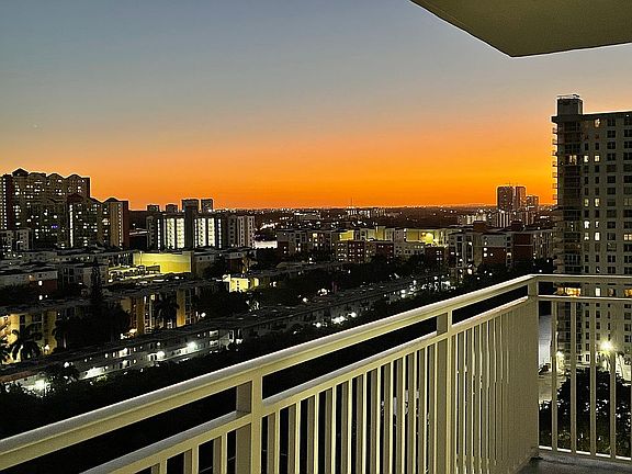 Gorgeous balcony views!!