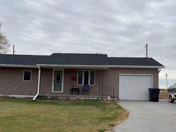 103 E Brooklyn St, Doniphan, NE 68832