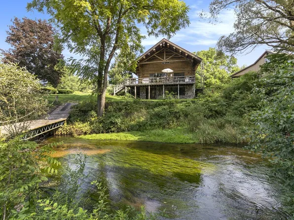 1501 W Adams Rd, Pentwater, MI 49449