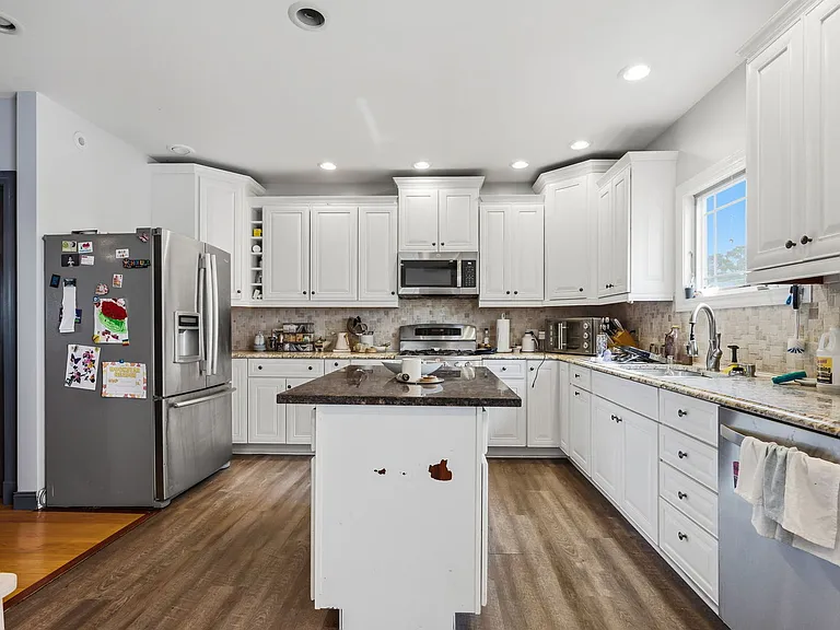 1440 Circle Ave — Photo 6