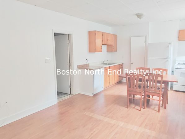 31 N Bennet St APT 1