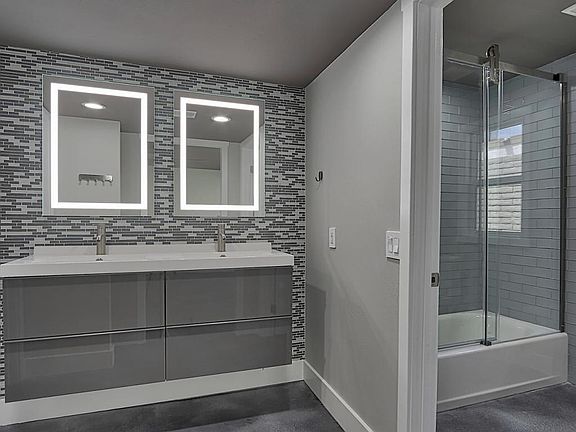 4th image of 4137 N 78th Way