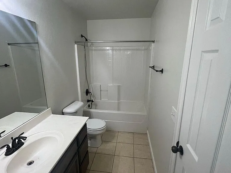 2024 Pelham Dr — Photo 4