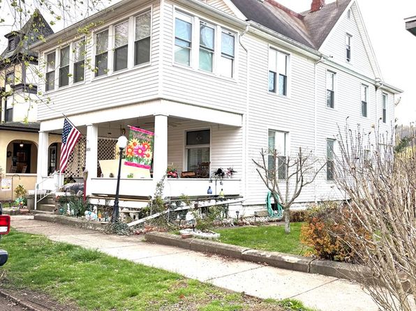 808 Main Street, Sistersville, WV 26175