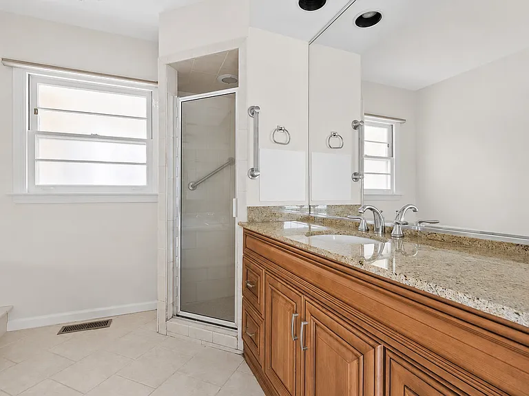 1120 Romona Rd — Photo 15