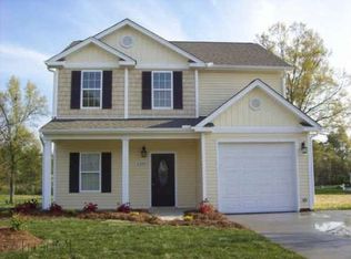 2212 Matthew Oaks Ct, Greensboro, NC 27405