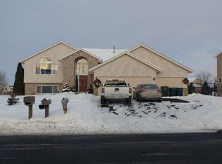 381 Dakota Ave, Roberts, WI 54023