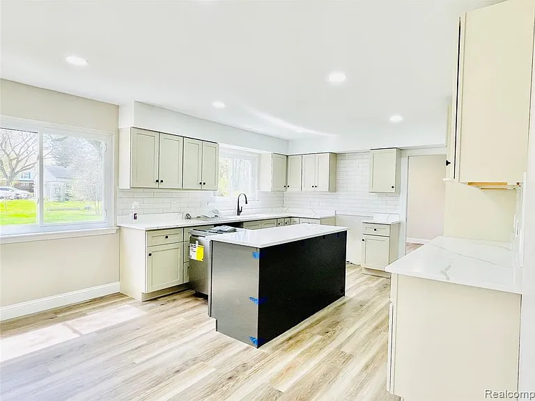 600 Sedgefield Dr — Photo 10