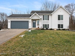 6280 8th Ave SW, Grandville, MI 49418