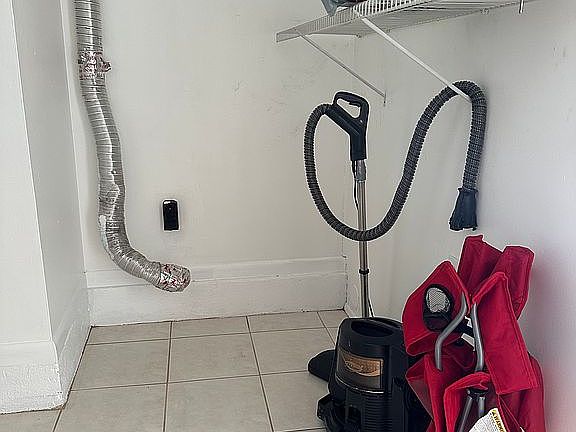 4th image of 2209 Boxwood Way