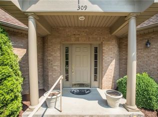 309 Village Green Dr, Mcmurray, PA 15317