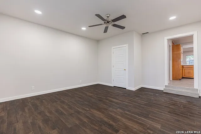 4722 Newcome Dr — Photo 25