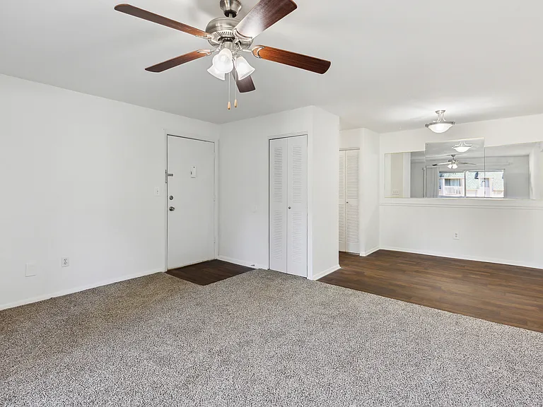 Fairway Club Apartments — Photo 65