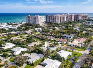 7 Oneida Ln, Sea Ranch Lakes, FL 33308