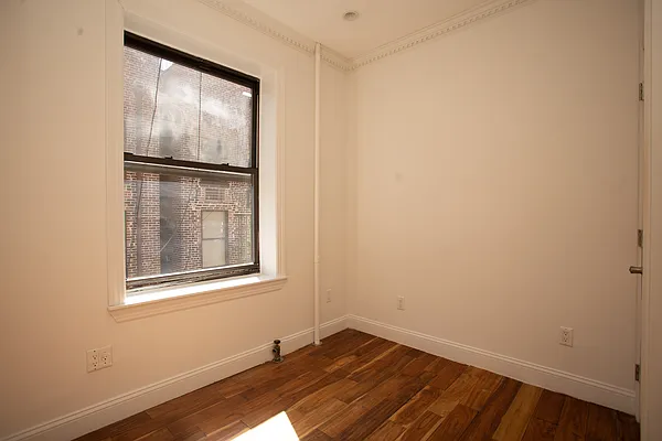 Rented by Blip LLC | media 33