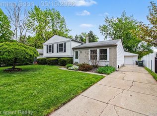 41636 Tetley Dr, Sterling Heights, MI 48313