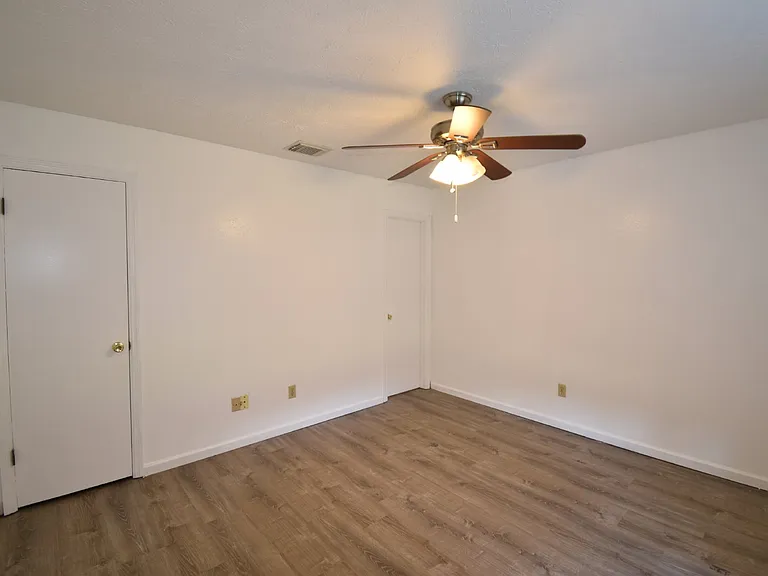 6321 Lance St — Photo 13