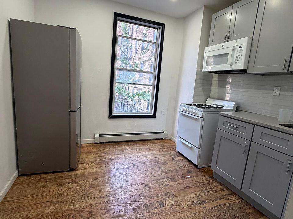 1st image of 821 E 169th St Floor 2