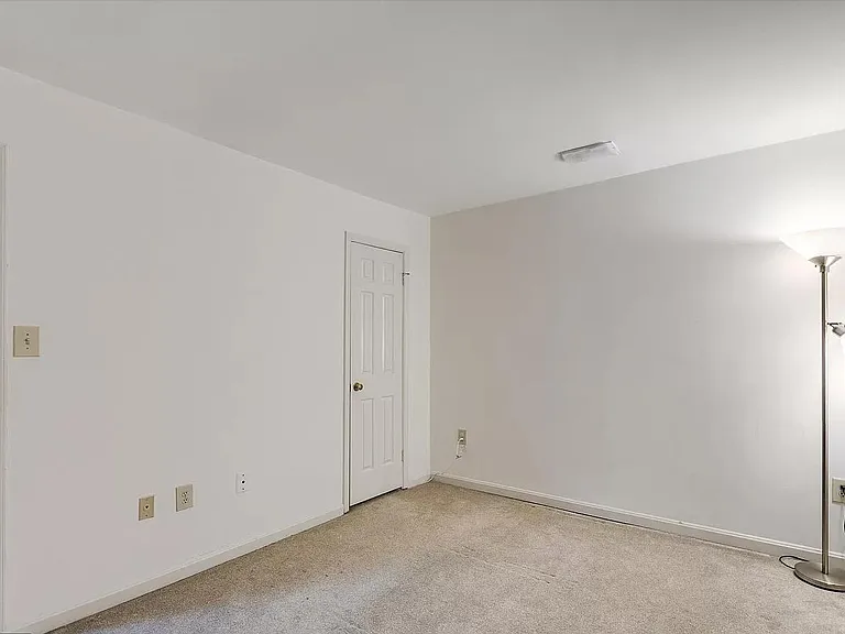 Bedroom 4 basement