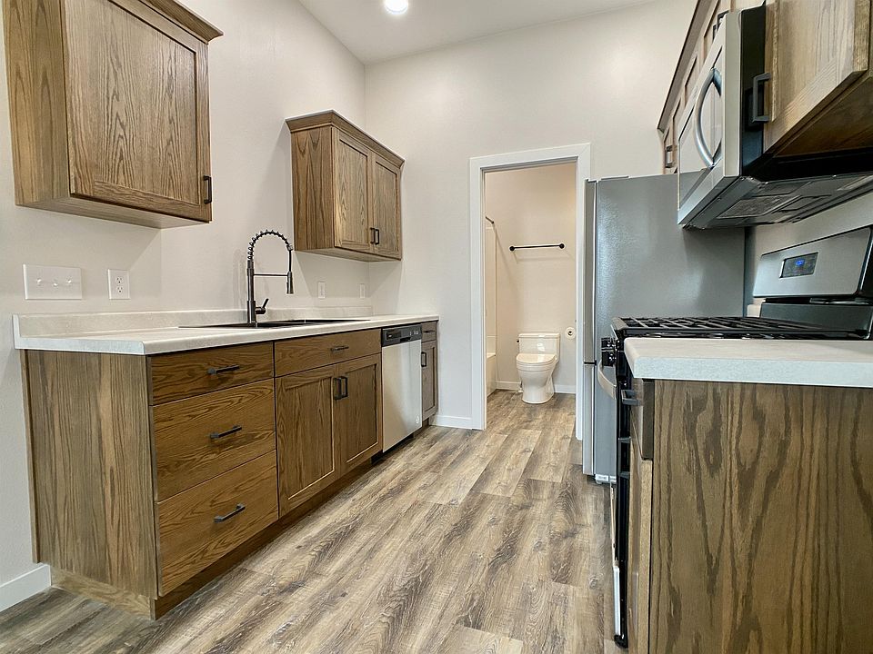 1st image of 423 Adams Ave #1