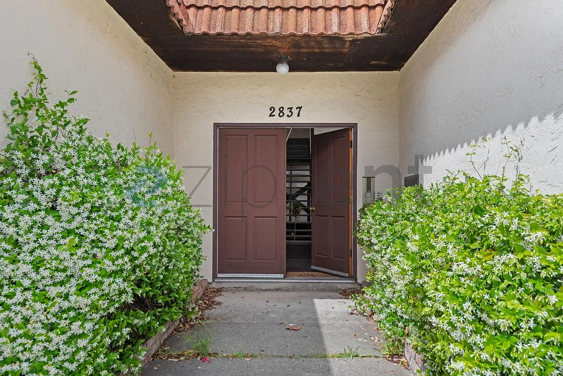 Building Photo - 2837 55th Ave #4
