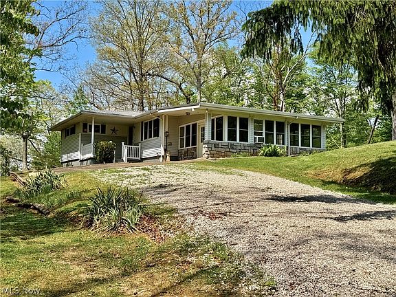 2nd image of 2163 Bull Run Rd