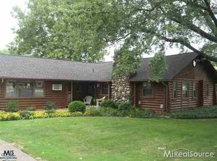 39339 E Archer Dr, Harrison Township, MI