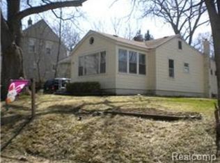 93 Childress Ave, Rochester Hills, MI 48307
