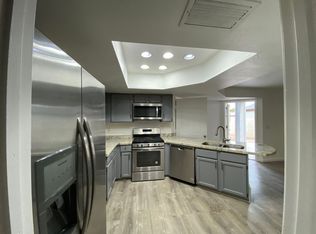 Colonia Apartment Homes - Roger, Tempe, AZ 85282
