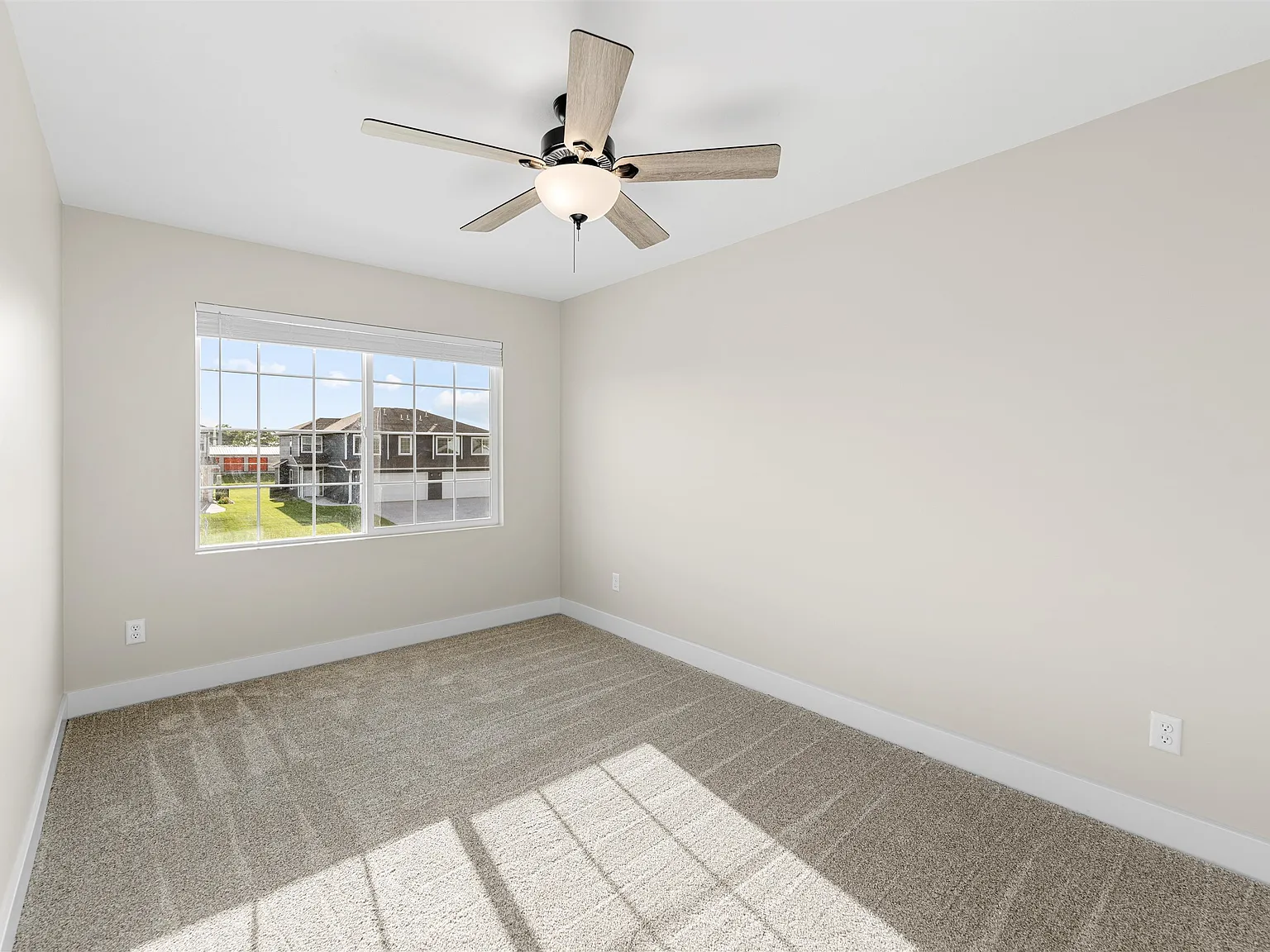 2 bed, 1071 sqft, $1,800 — Photo 3