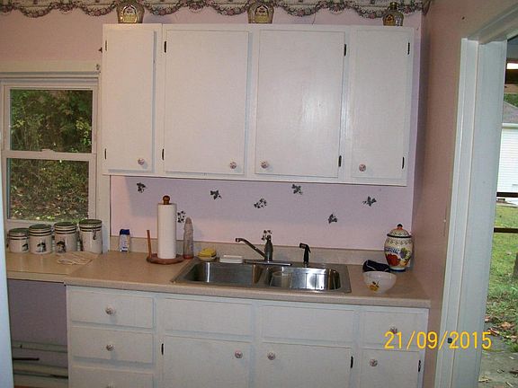 2nd image of 1062 Butte Ln