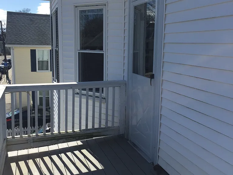 733 Hale St — Photo 6