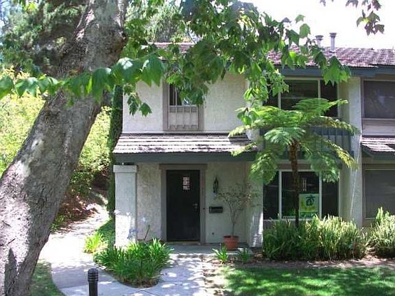 End Unit in most beautiful section of the community