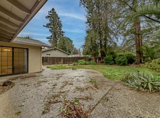 910 Walnut Woods Ct, Woodland, CA