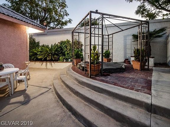 3rd image of 7929 Castellon Ct