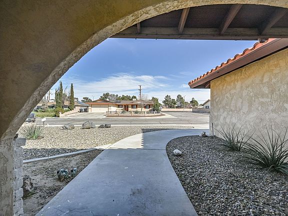 2nd image of 601 N Las Posas St