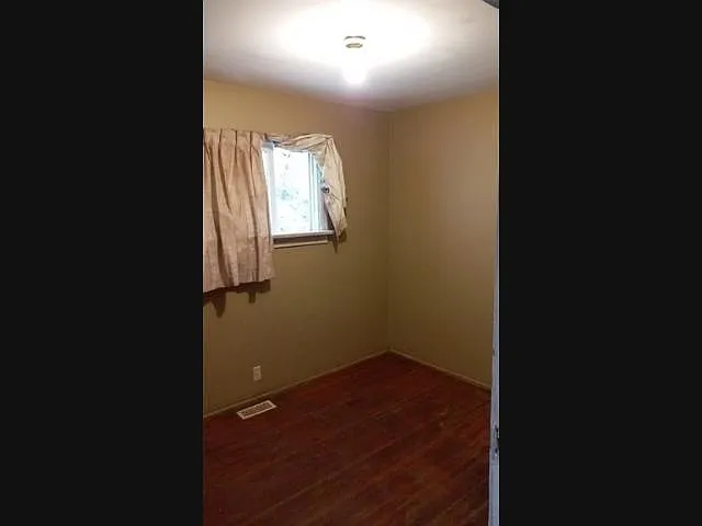 2 bed, 850 sqft, $600 — Photo 3