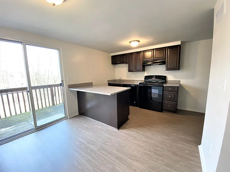 Walnut Ridge Townhomes — Photo 11