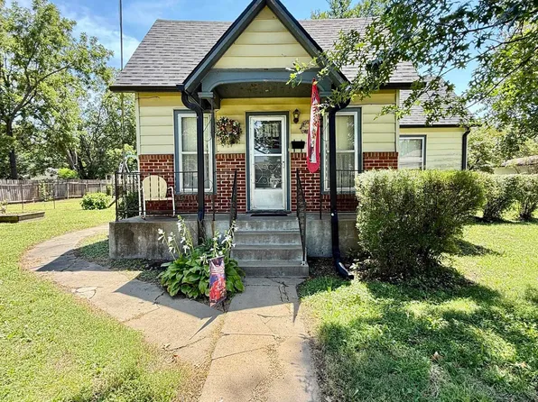 113 E Fremont Ave, Burlingame, KS 66413
