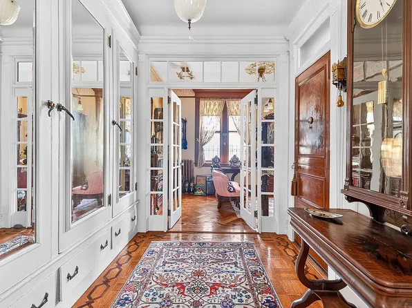 221 8th Ave APT 7, Brooklyn, NY 11215