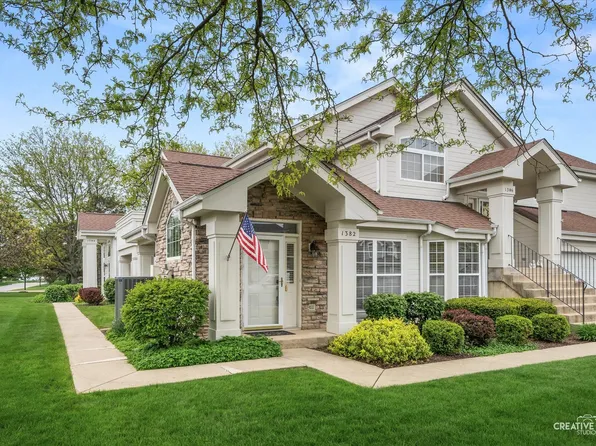 1382 Spencer Ln #1382, Batavia, IL 60510
