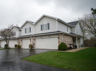 8301 Highpoint Cir UNIT D, Darien, IL