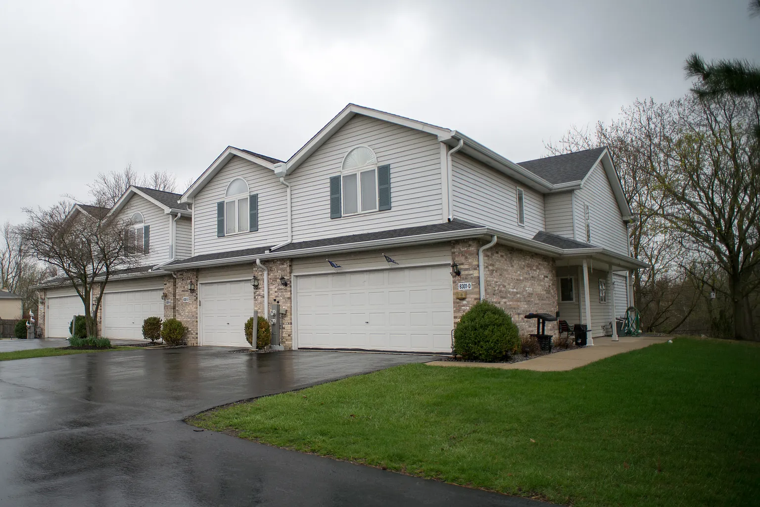 8301 Highpoint Cir Unit D photo 1
