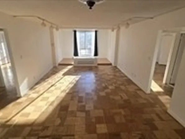 77 Pond Ave APT 606, Brookline, MA 02445