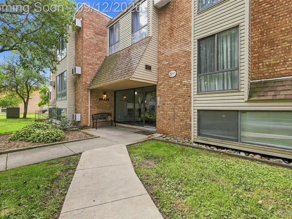 28426 W Eight Mile Rd Unit A4, Farmington Hills, MI 48336