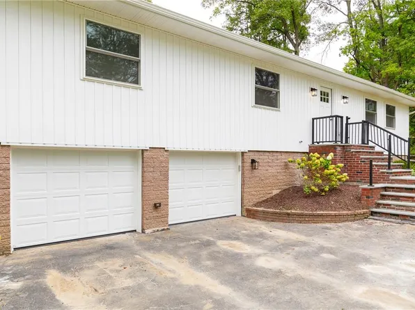 80 Beechwood Avenue, Poughkeepsie, NY 12603