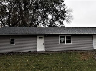 27 6th St N, Dakota City, IA 50529